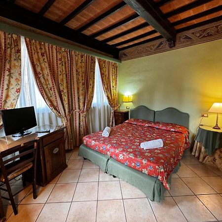Villa Le Camelie 锡耶纳 外观 照片