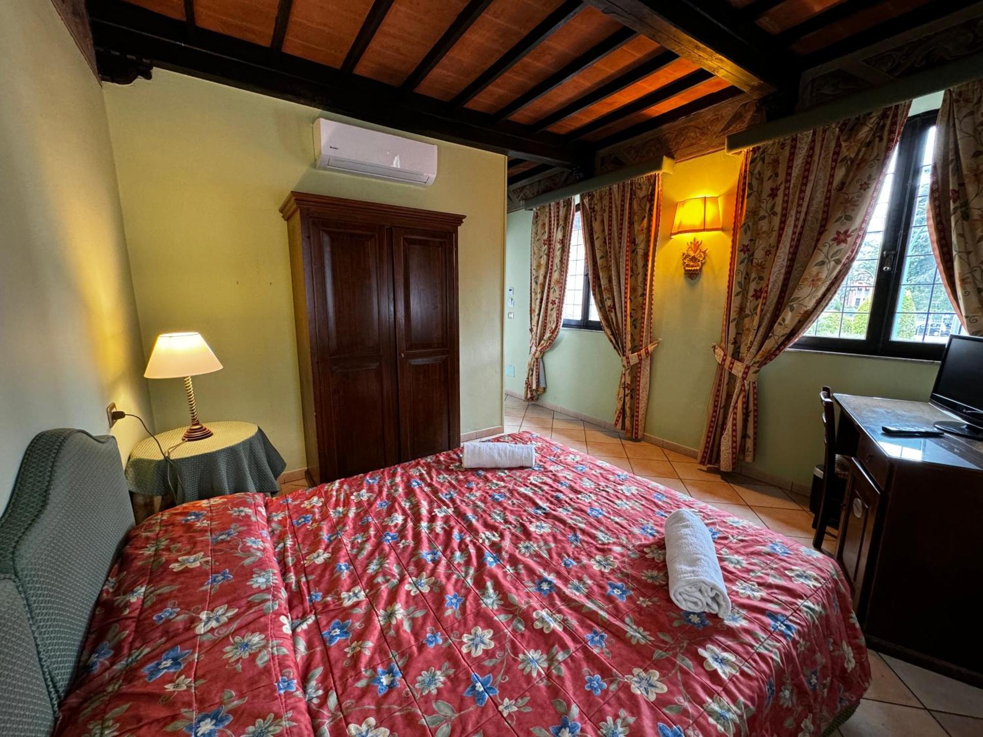 Villa Le Camelie 锡耶纳 外观 照片