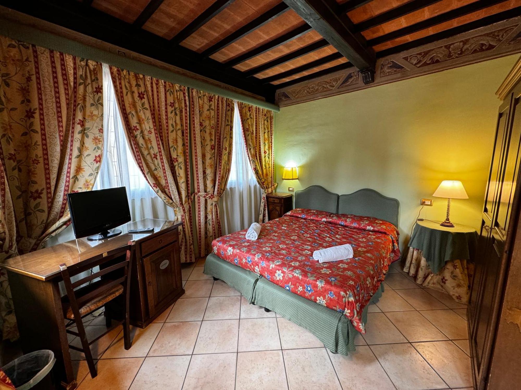 Villa Le Camelie 锡耶纳 外观 照片